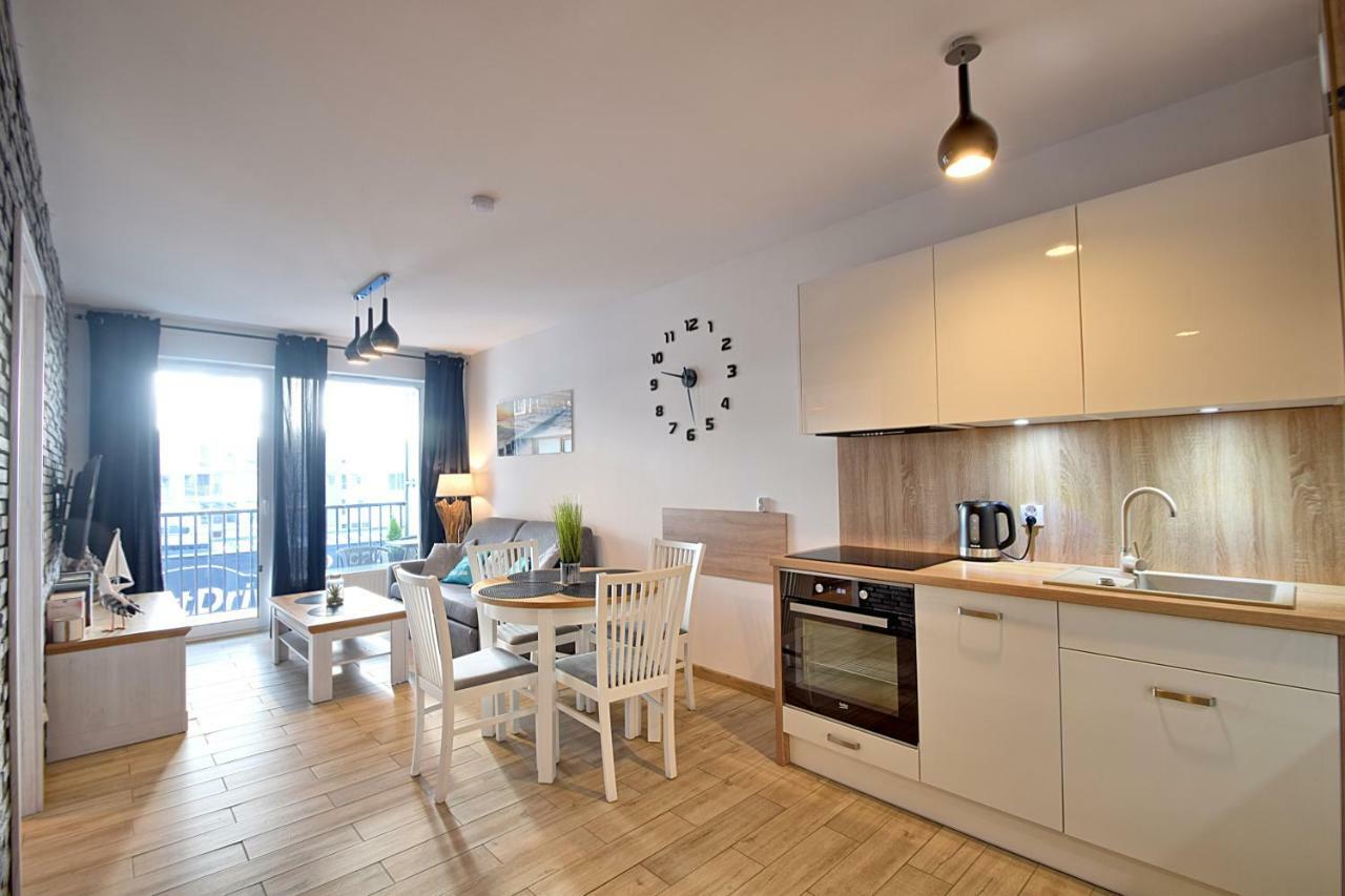 Apartament Oliwka Z Prywatnym Miejscem Postojowym Kołobrzeg Exterior foto